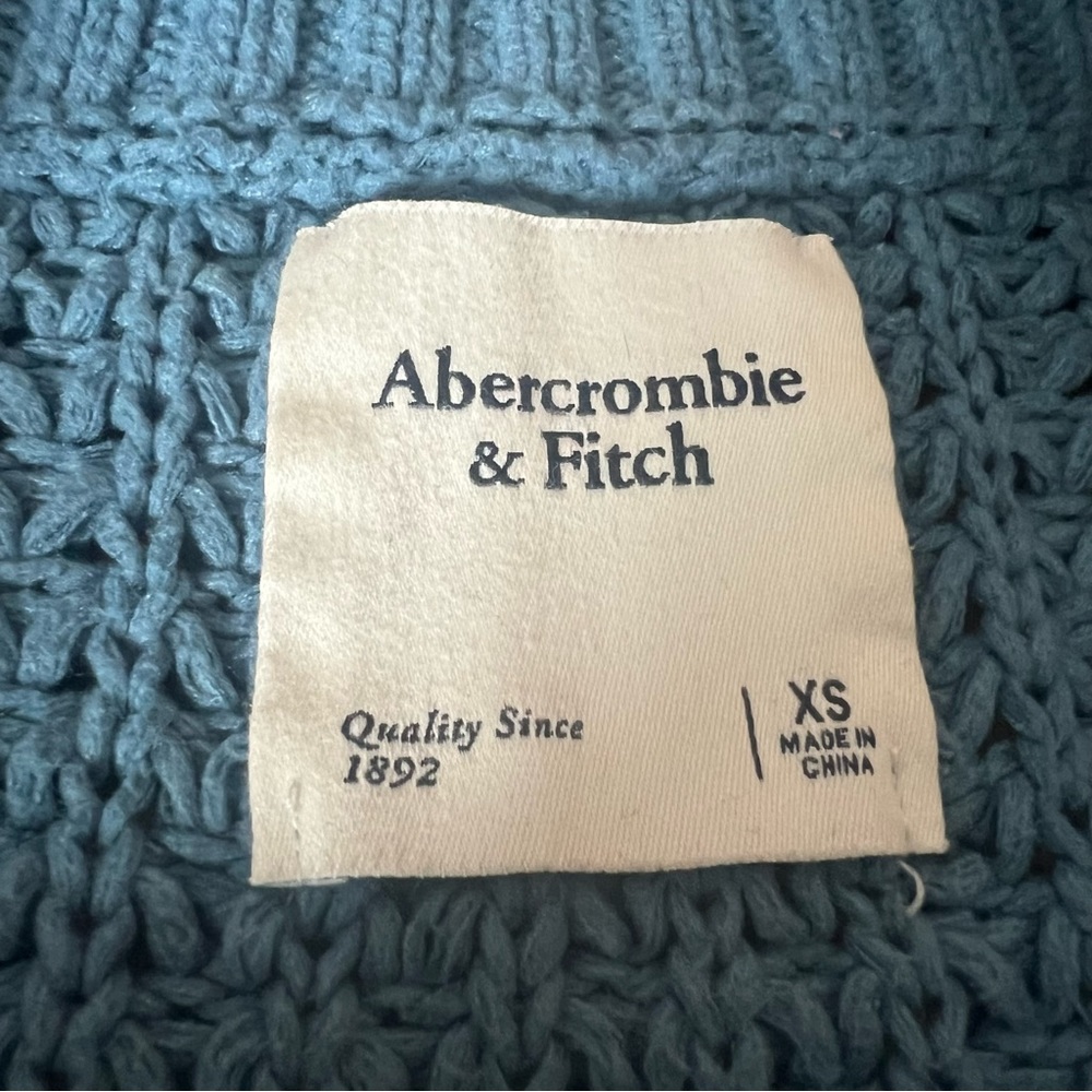 Abercrombie & Fitch blue chunky knit off the shoulder sweater - Picture 6 of 6